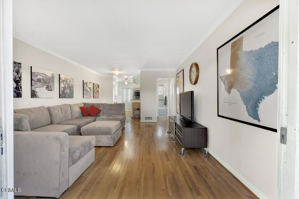 Photo of 1542 Riverside Drive #C, Glendale, CA 91201 (MLS # V1-33527)