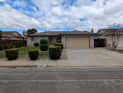 Photo of 1504 1504 Mission Dr Dr, Antioch, CA 94509 (MLS # 41126152)