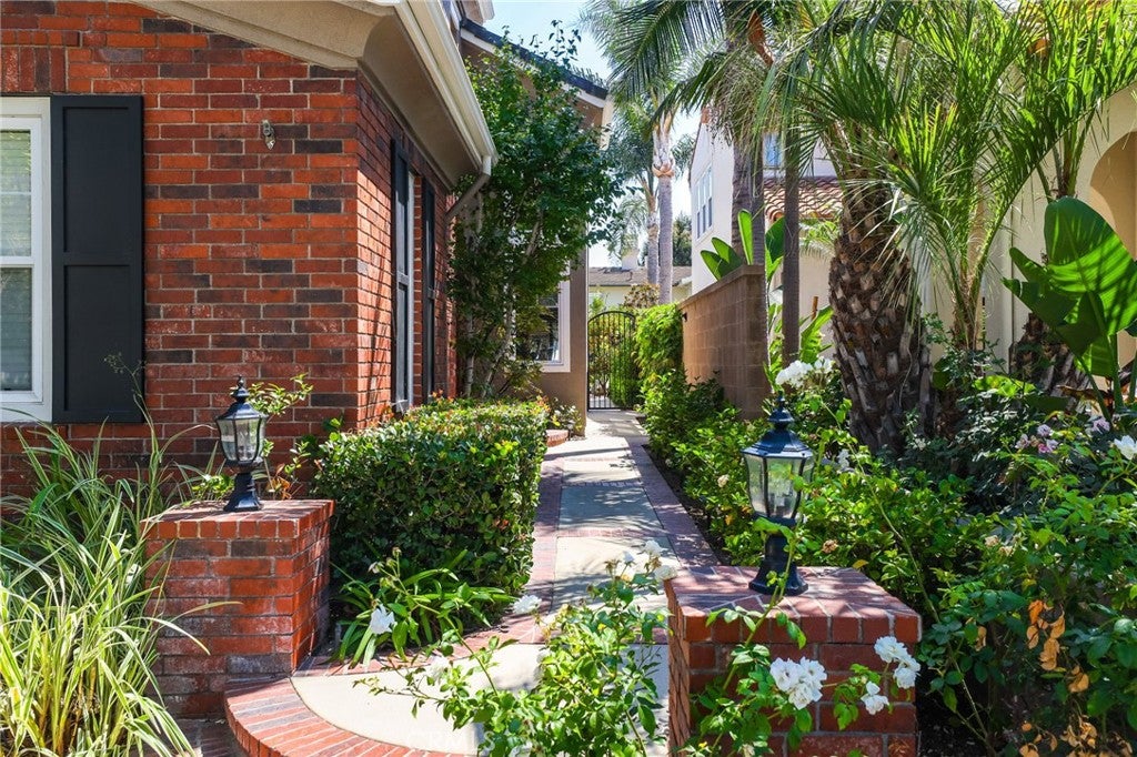 Photo of 14 Buellton, Irvine, CA 92602 (MLS # OC26214880)