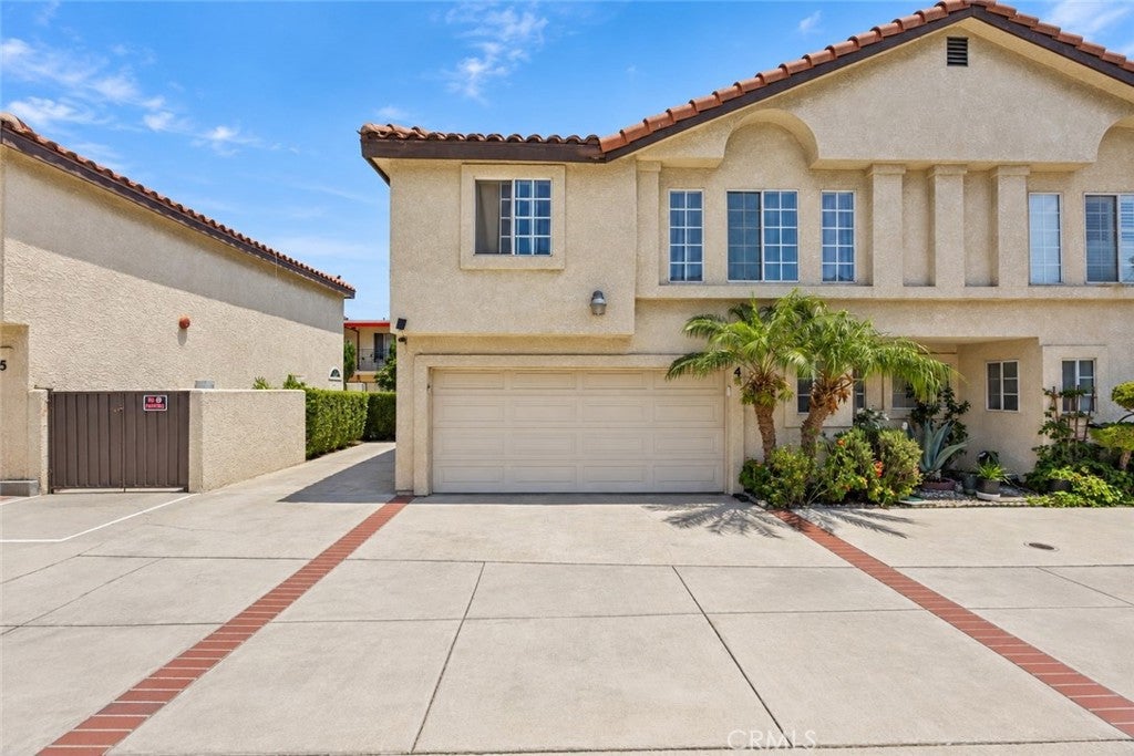 9333 Elm Vista Drive 4, Downey CA 90242