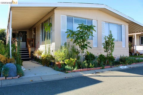 Photo of 4141 Deep Creek Rd, Fremont, CA 94555 (MLS # 41148870)