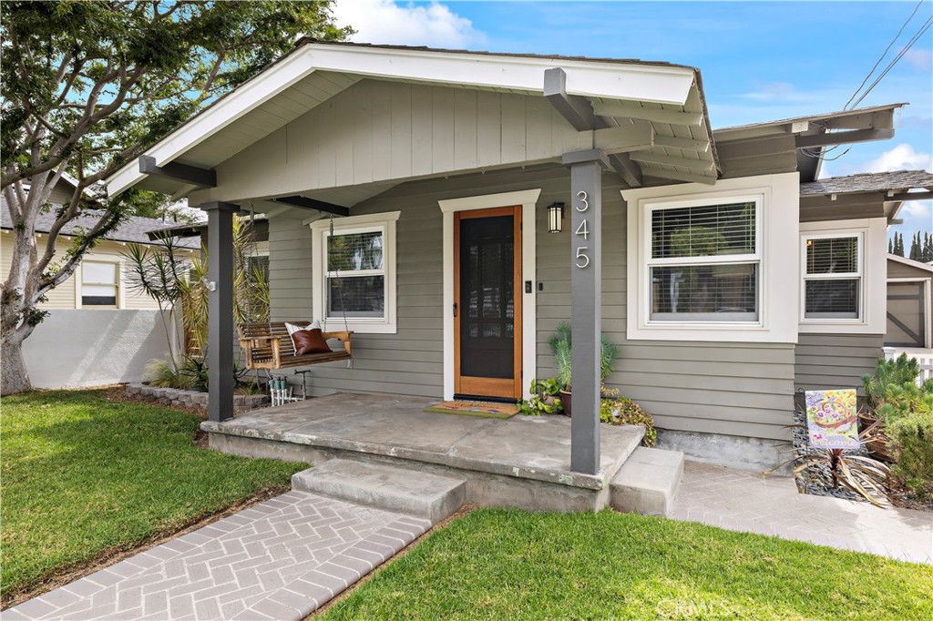 345 N Harwood