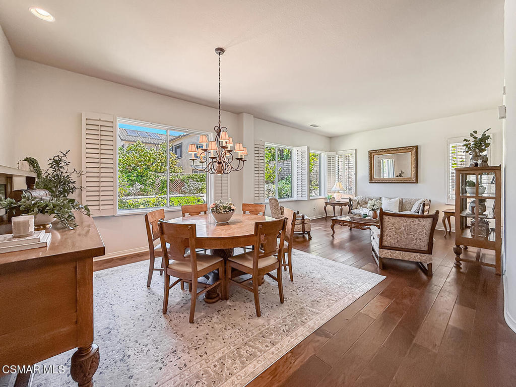 5338 Via Dolores