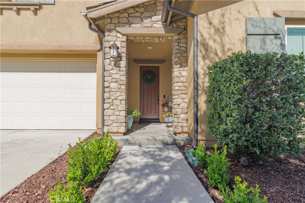 4077 E Groveland Drive