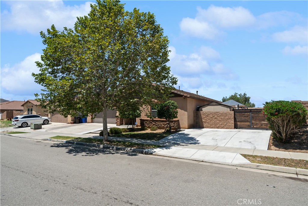 4317 Hernandez
