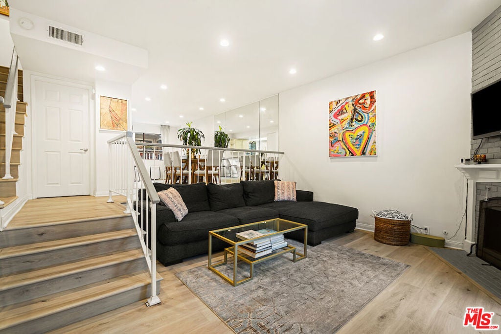 4658 Don Lorenzo Drive