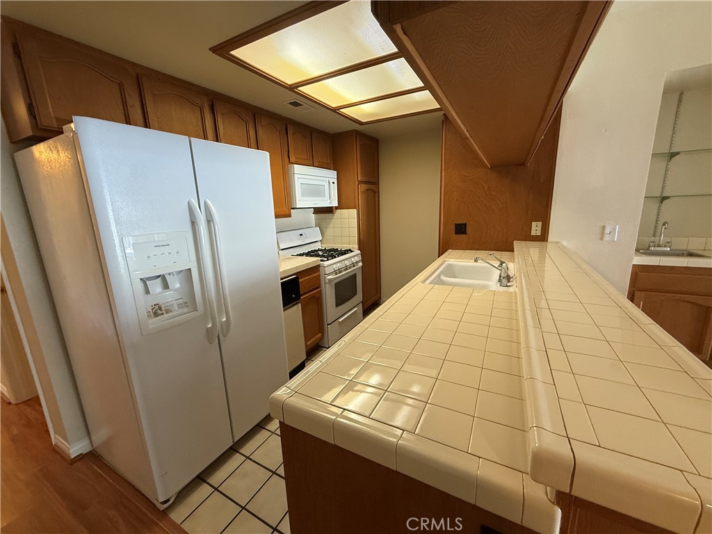 11630 Warner Avenue 508