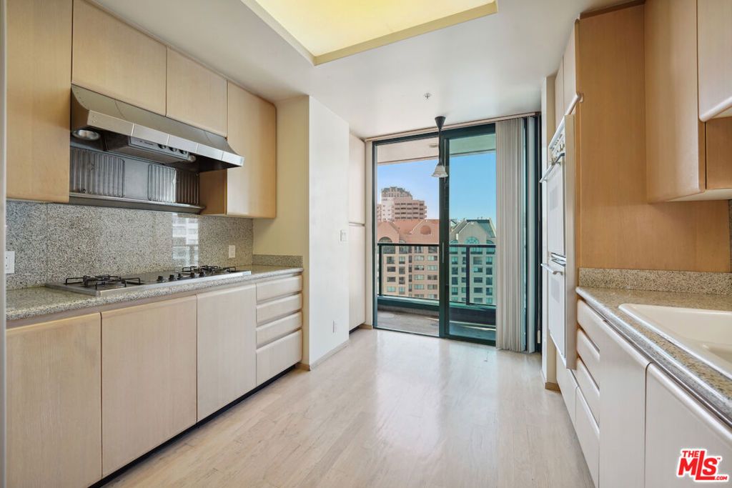 Photo of 10490 Wilshire Boulevard #1402, Los Angeles, CA 90024 (MLS # 25543423)