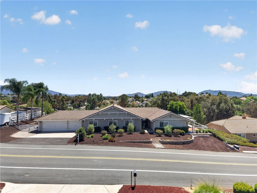 Photo of 30701 Del Rey RD, Temecula, CA 92591 (MLS # SW26229965)