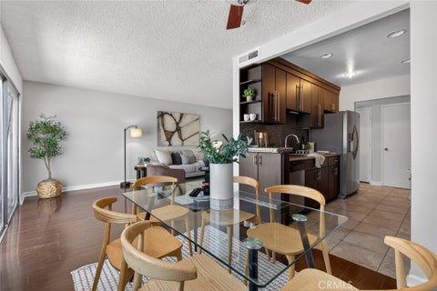 Photo of 5412 Lindley Avenue #322, Encino, CA 91316 (MLS # GD26130091)