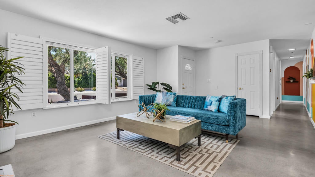 2120 E Del Lago Road