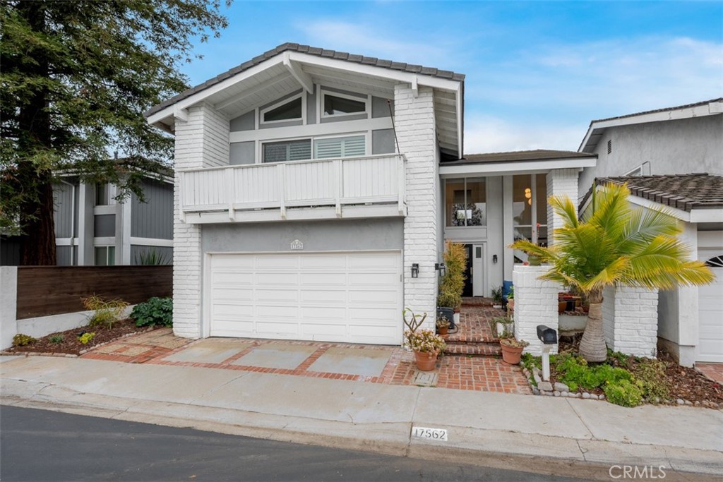 17562 Cottonwood