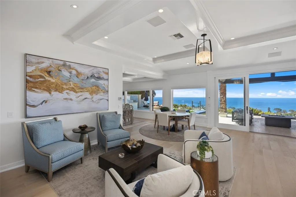 Dana Point, California 92629, United States, 4 Bedrooms Bedrooms, ,5 BathroomsBathrooms,Residential,Active,205281