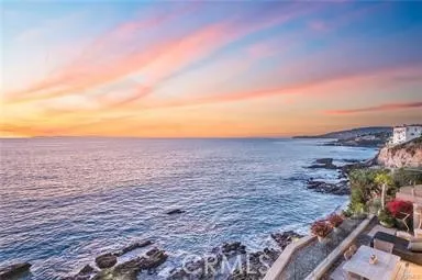 Dana Point, California 92629, United States, 4 Bedrooms Bedrooms, ,5 BathroomsBathrooms,Residential,Active,205281