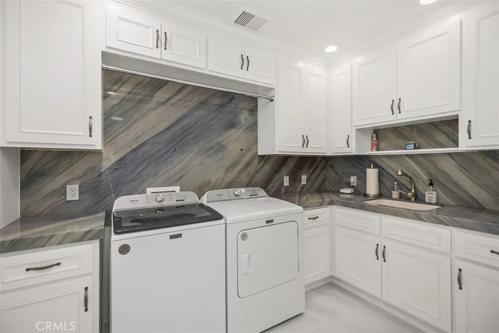 Dana Point, California 92629, United States, 4 Bedrooms Bedrooms, ,5 BathroomsBathrooms,Residential,Active,205281