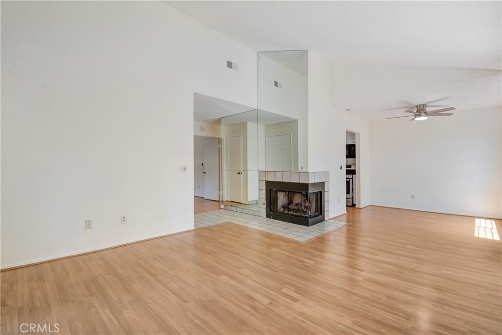600 Central Avenue 372