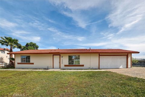 Photo of 12490 Wolverine Circle, Moreno Valley, CA 92555 (MLS # CV26039577)