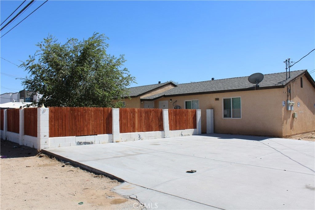 12069 Chamberlaine Way, Adelanto, CA 92301