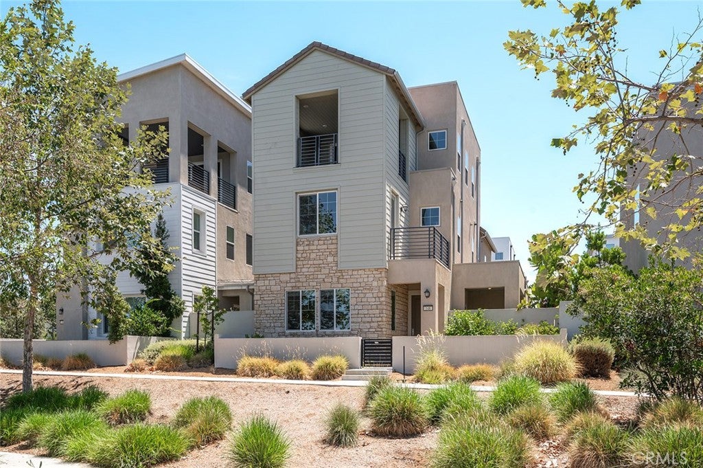 148 Perspective, Irvine CA 92618 - Photo 1