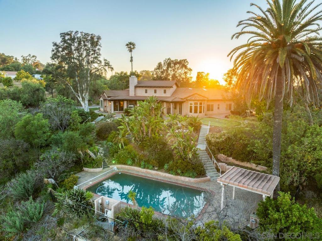2756 Mountain View