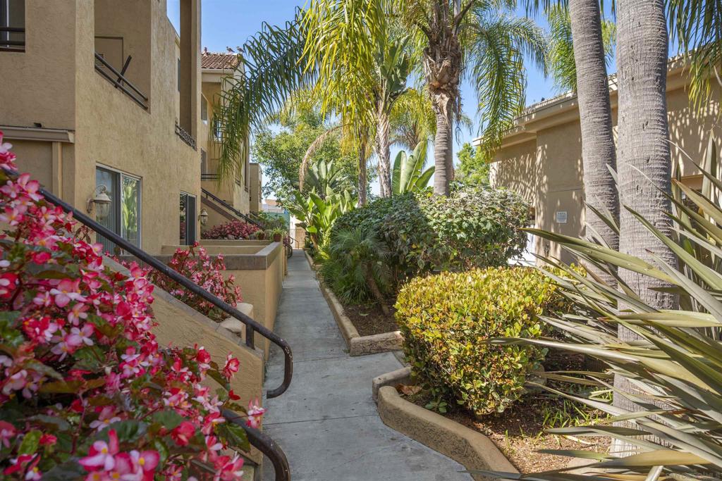 Beautiful 2 bedrooms, 2.5 bathrooms condo with a pool view in The Venetian complex. Remodeled kitchen with granite counter tops, breakfast bar and stainless steel appliances. Designer paint. Upstairs with dual primary bedrooms and laundry in unit. 2 assigned parking spaces. Community with pool, spa, tennis, BBQ, rec room, and fitness center. Located in the heart of UTC, close to shopping, UCSD and 5 freeway. This is a must see!