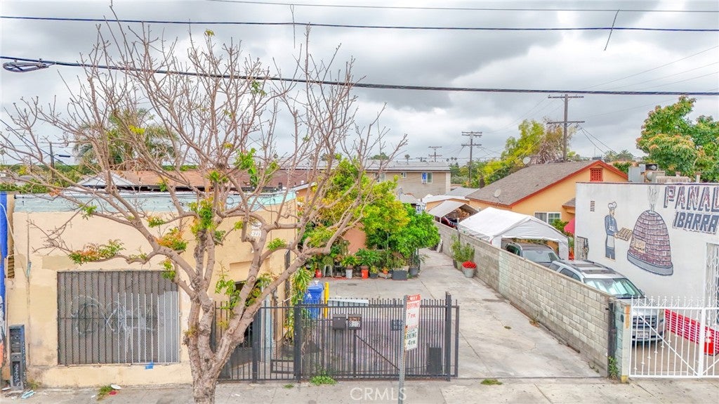 8217 Broadway Street