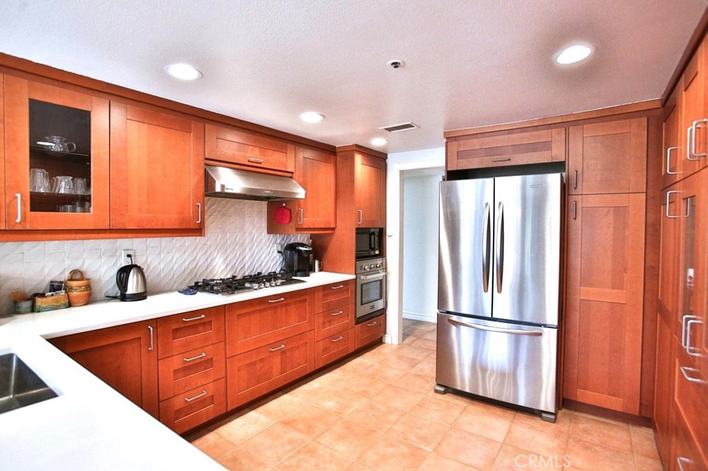 270 Cagney Lane 301