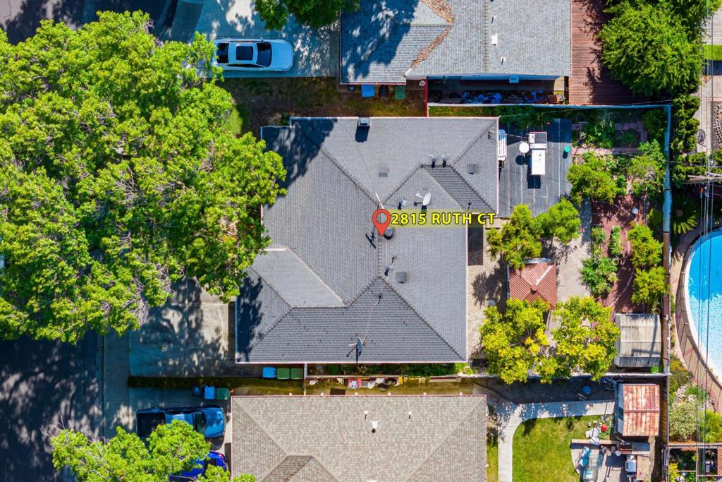 2815 Ruth Court