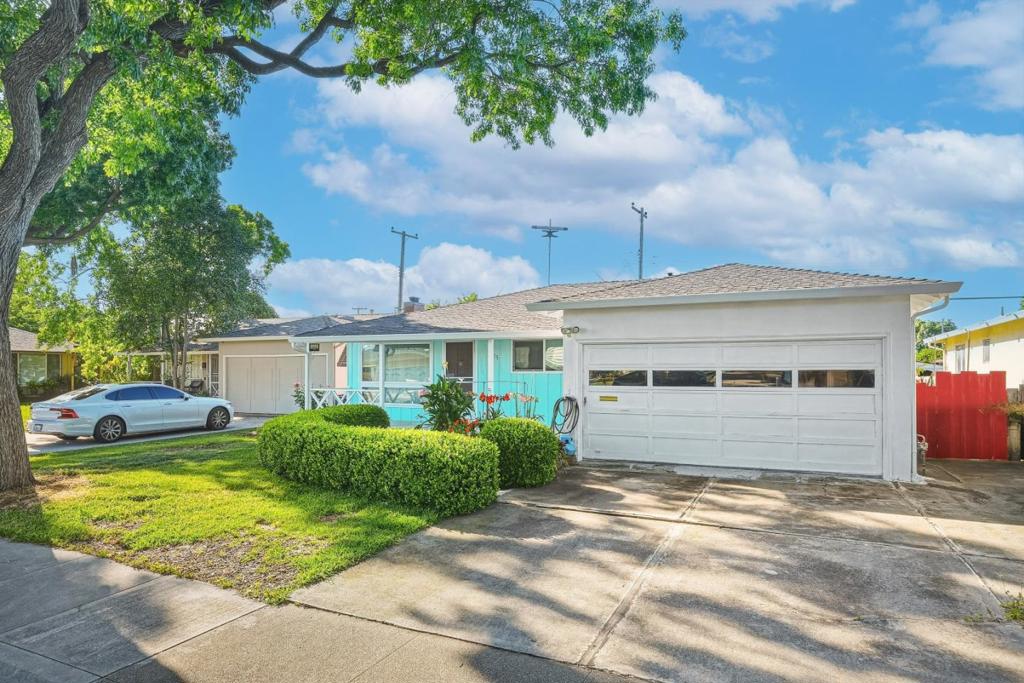 2815 Ruth Court
