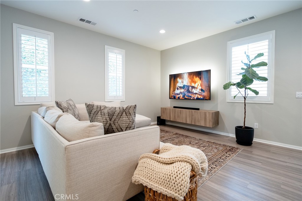 42627 Indigo Place