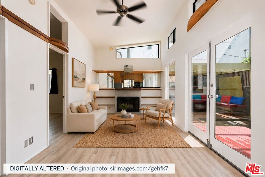 2416 Walnut Avenue, Los Angeles CA 90291
