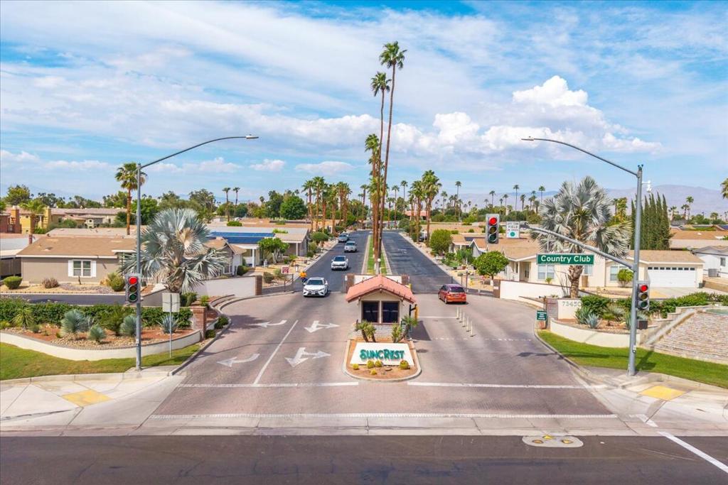 Suncrest Country Clb - Manufactured In Park