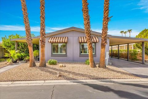 Photo of 73450 Country Club Drive #75, Palm Desert, CA 92260 (MLS # 219135552DA) Photo of 73450 Country Club Drive #75, Palm Desert, CA 92260 (MLS # 219135552DA)