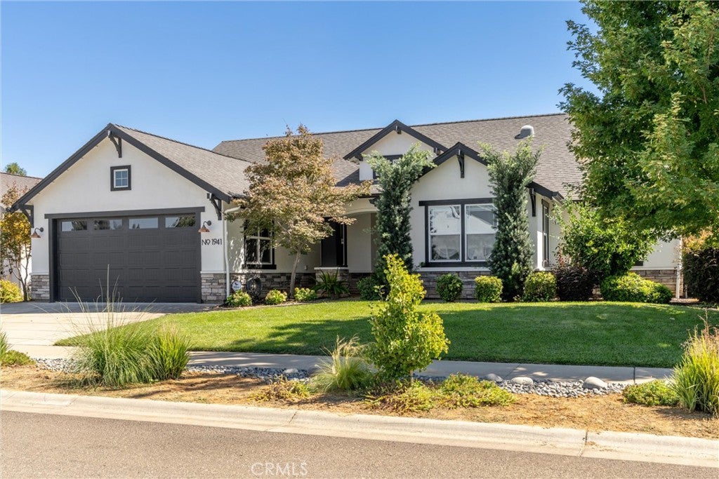 1941 Waxwing Way