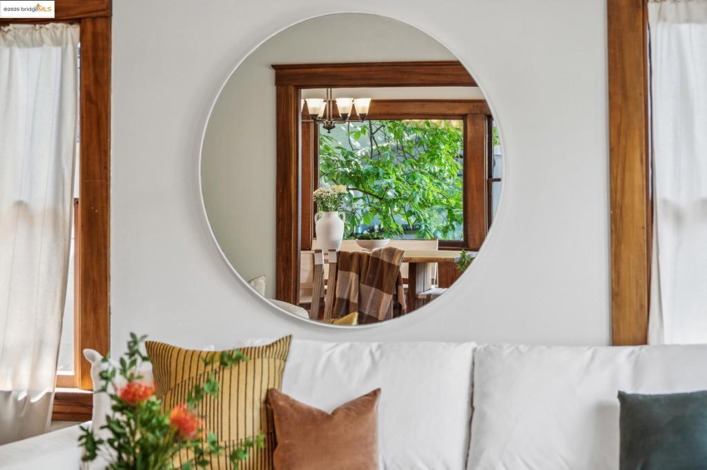 LAKESHORE/GRAND - Residential