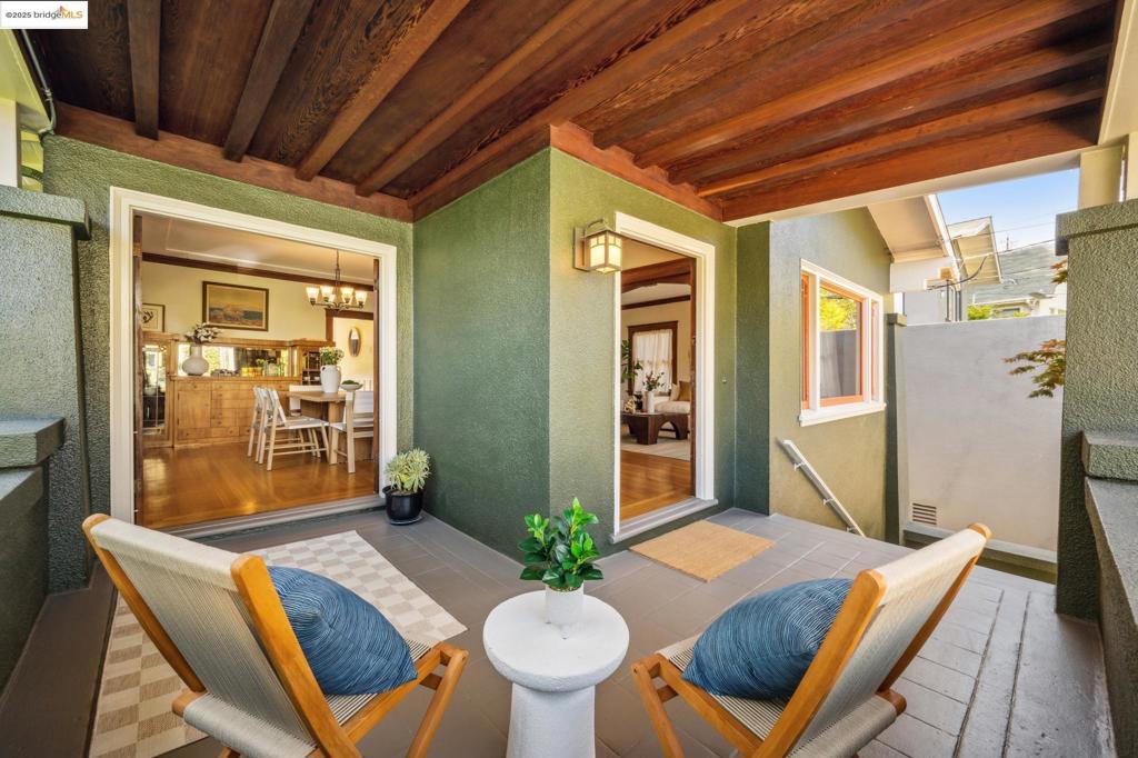 LAKESHORE/GRAND - Residential