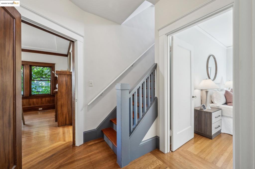 LAKESHORE/GRAND - Residential