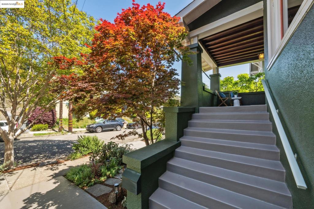 LAKESHORE/GRAND - Residential