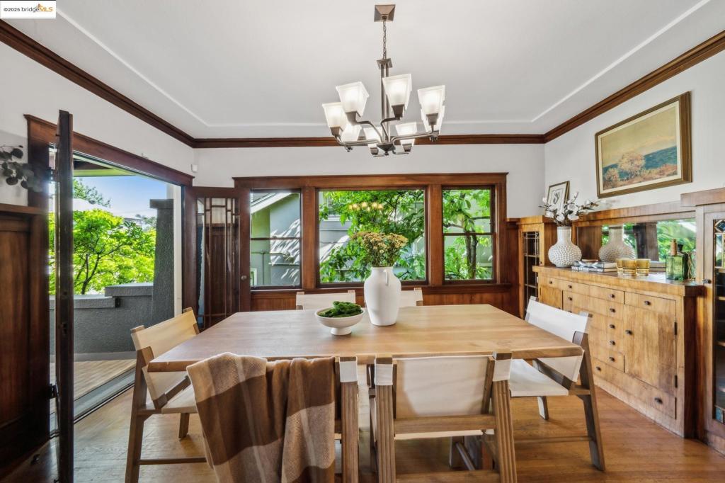 LAKESHORE/GRAND - Residential