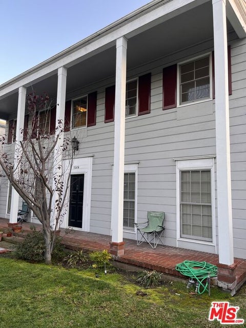 Photo of 402 S CANON Drive #A, Beverly Hills, CA 90212 (MLS # 26993199)