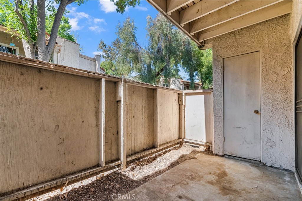 Town & Country Condos (811) - Residential