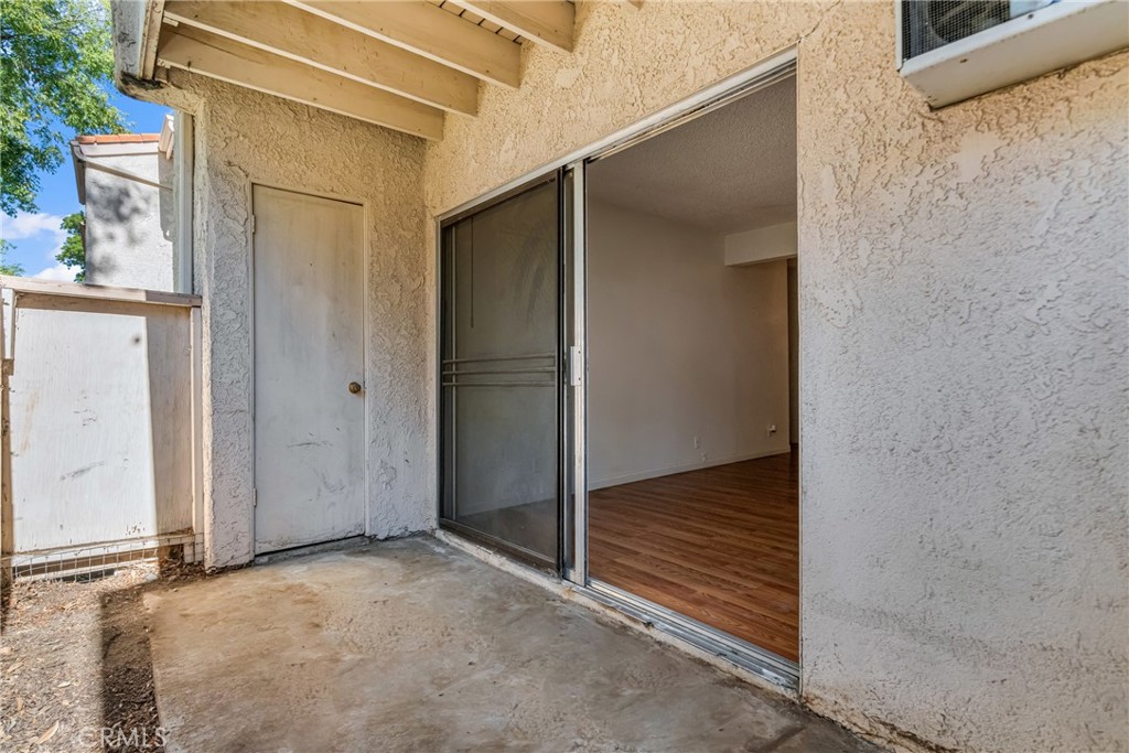 Town & Country Condos (811) - Residential