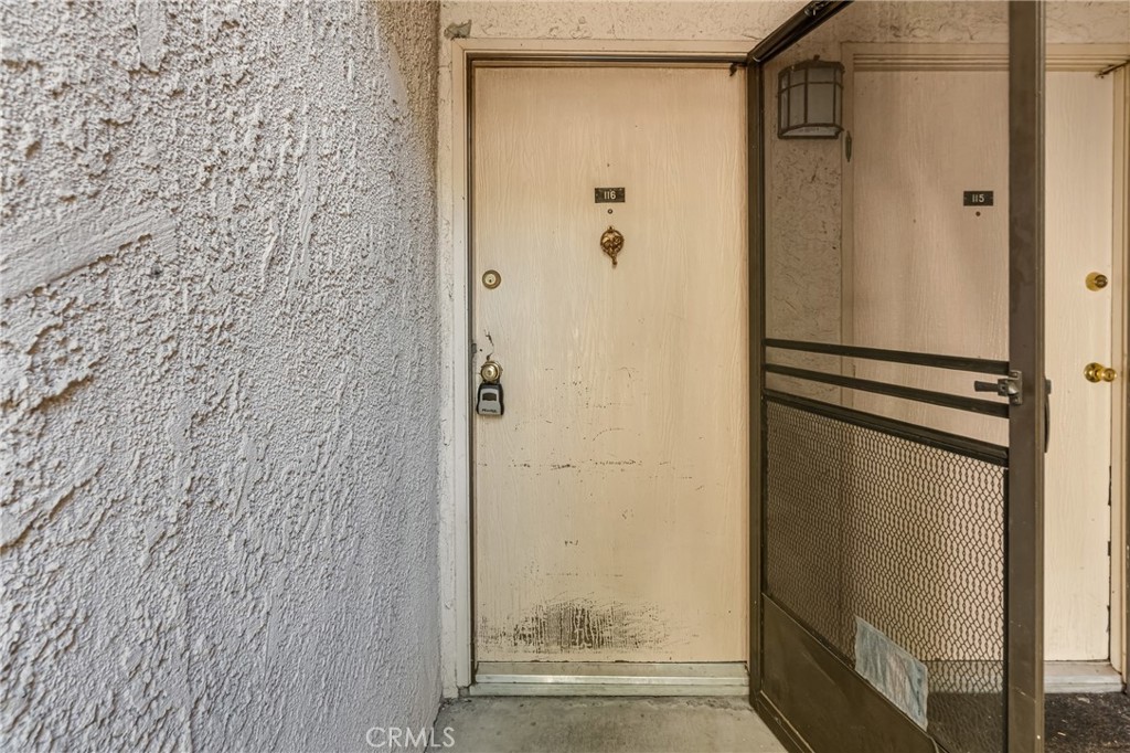 Town & Country Condos (811) - Residential