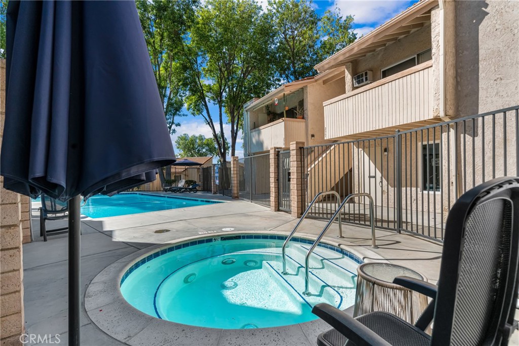 Town & Country Condos (811) - Residential