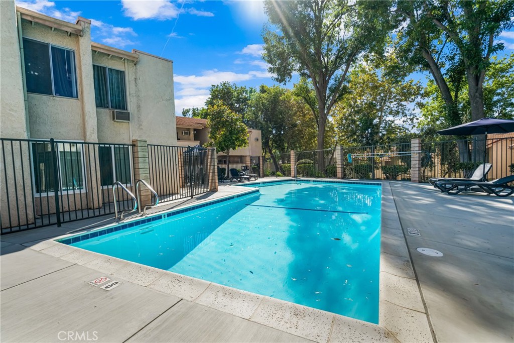 Town & Country Condos (811) - Residential