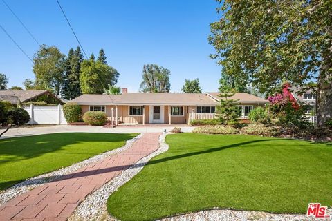 Photo of 22717 Miranda Street, Woodland Hills, CA 91367 (MLS # 25610719) Photo of 22717 Miranda Street, Woodland Hills, CA 91367 (MLS # 25610719)