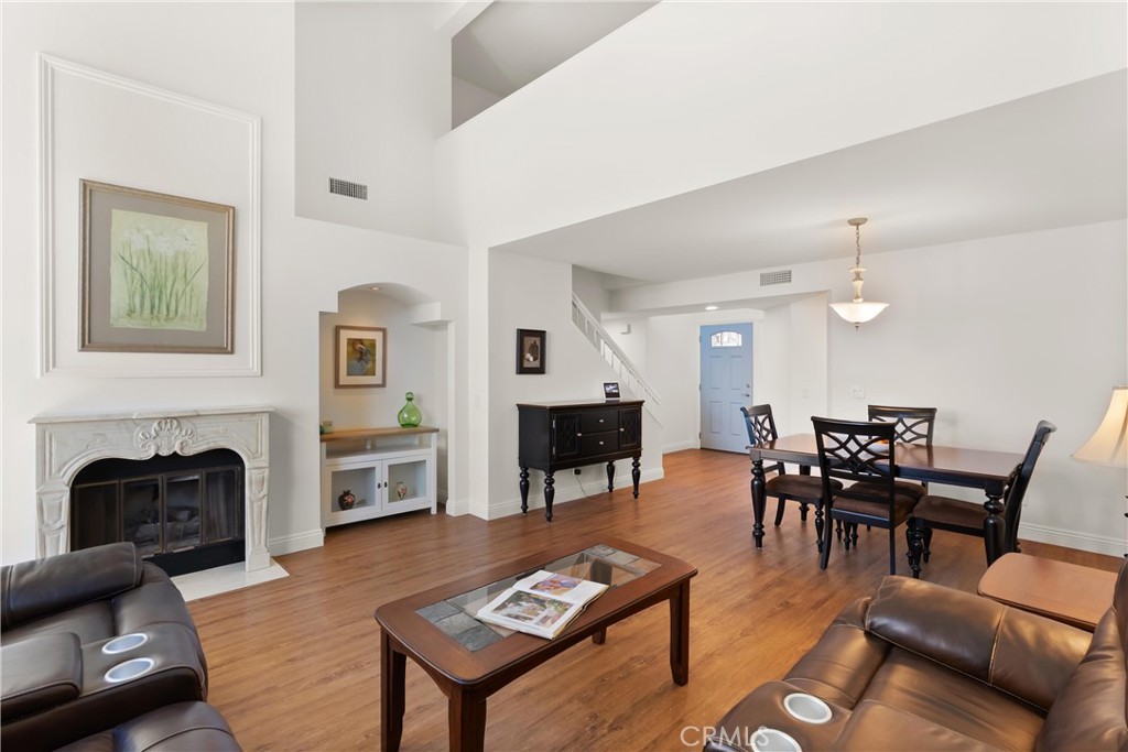 27605 Paseo Alondra