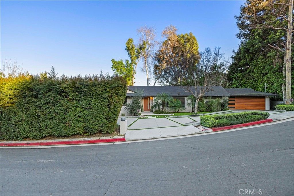 Photo of 3640 Wrightwood, Studio City, CA 91604 (MLS # GD26069723)
