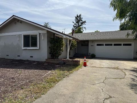Photo of 4867 Little Branham Lane, San Jose, CA 95124 (MLS # ML82043389)