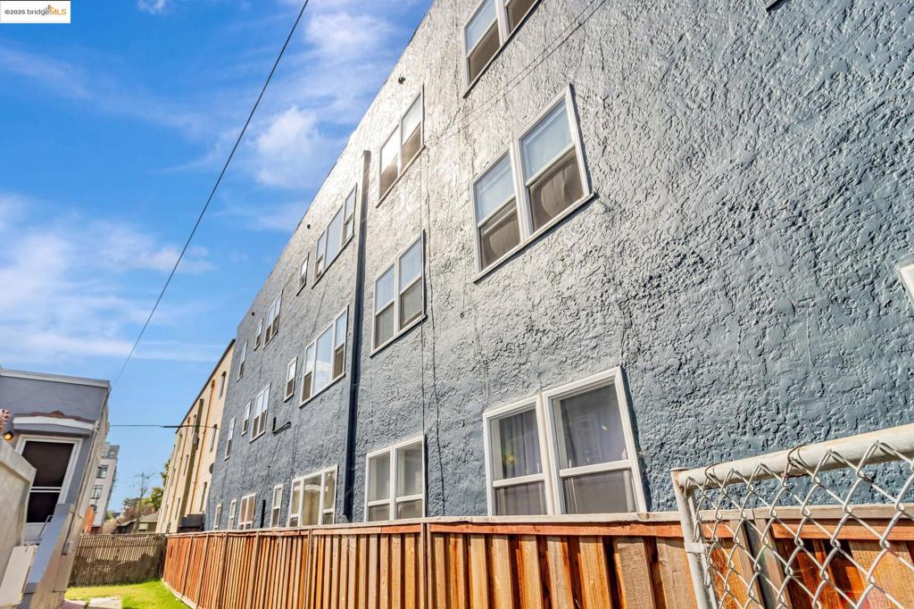 NORTH-WEST BERK - Residential Income